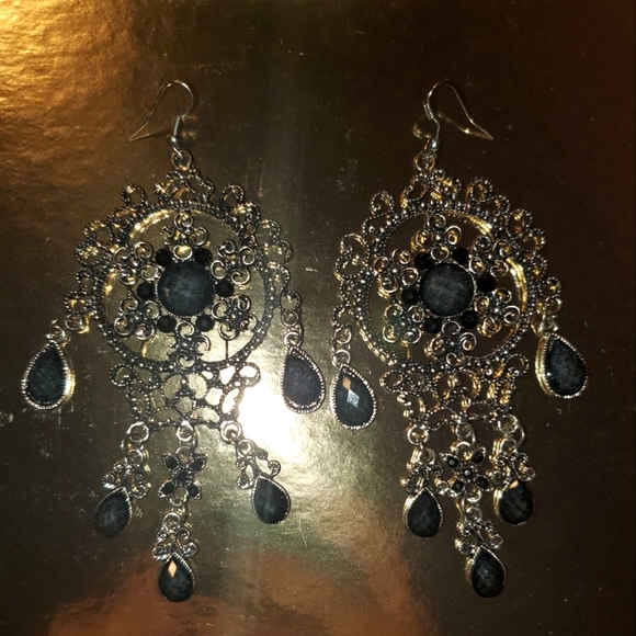 Beautiful Statement Earrings - Picture 4 of 7